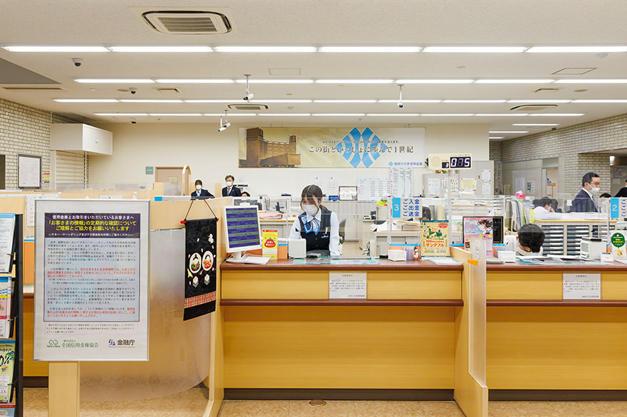 スキャン時の手間が減り、その分お客さま対応に使える時間が増えました