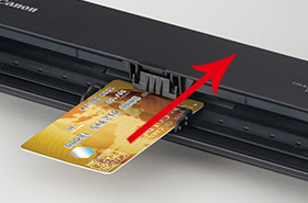 カードをそのまま読み込めるカードスキャン対応