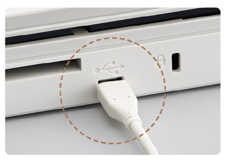 図：ケーブルで接続するだけの「プラグアンドスキャン」