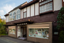 写真：有限会社 シイキ写真館