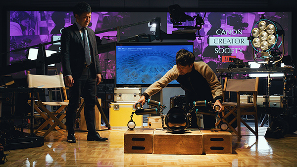 水中写真家によるEOS R5の8K映像